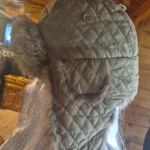 Women's Rabbit Fur Trapper Hat - Picture 6 of 7
